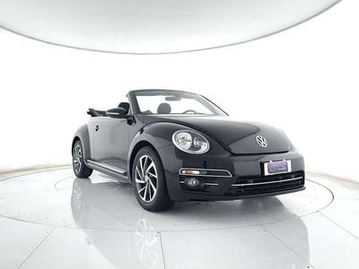 Usata VW Beetle Cabriolet Design 105 CV (77 kW) 2017 Nero metallizzato Cabrio