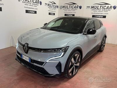 Usata Renault Megane E-Tech Techno 161 kW (220 CV) 2023 Grigio SUV