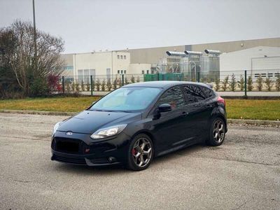 usata Ford Focus 5p 2.0 ST 250cv