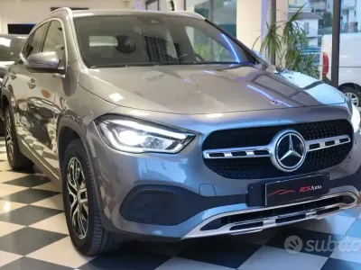 Usata Mercedes GLA200 Executive 150 CV (110 kW) 2020 Grigio SUV