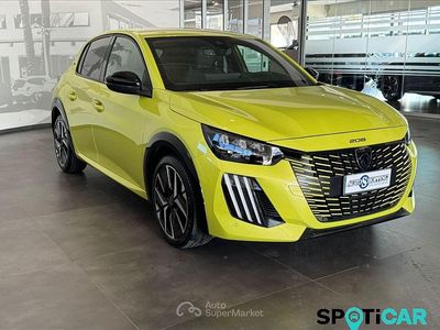 Usata Peugeot 208 GT 101 CV (74 kW) 2024 Verde Utilitaria