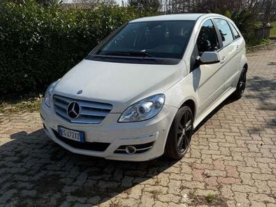 Mercedes B180