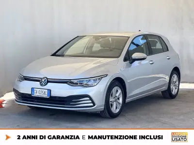 Begagnad VW Golf VIII Life 116 HK (85 kW) 2024 Silver Sedan