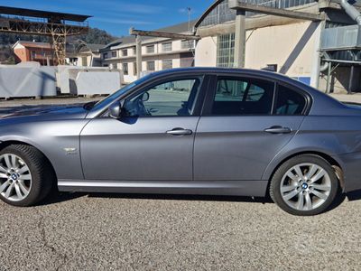 usata BMW 320 320d turbodiesel cat 4 porte Attiva