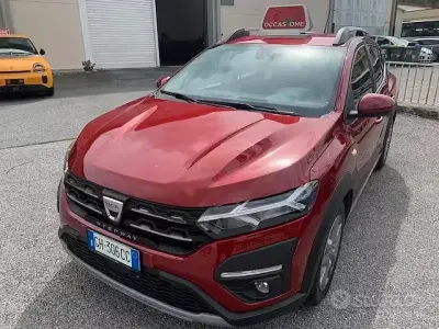 Usata Dacia Sandero Comfort 101 CV (74 kW) 2021 Rosso Berlina