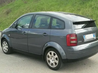 Usata Audi A2 Ambiente 75 CV (55 kW) 2004 Grigio Utilitaria