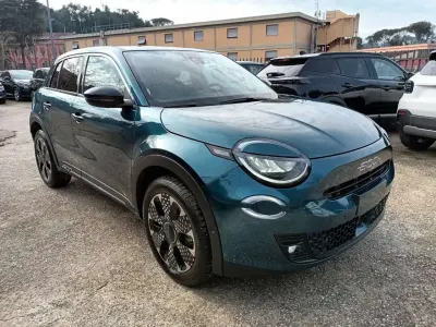 Nuova Fiat 600 La Prima 101 CV (74 kW) 2026 Verde SUV