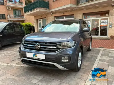 Usado VW T-Cross Style 95 CV (69 kW) 2023 Gris SUV