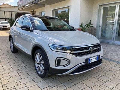 Usata VW T-Roc Style 110 CV (80 kW) 2023 Beige SUV