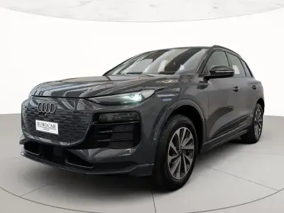 Usata Audi Q6 e-tron Business 239 kW (326 CV) 2025 Grigio magnete SUV
