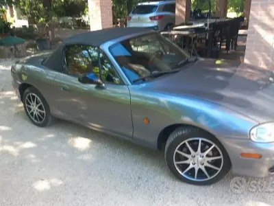 Usata Mazda MX5 110 CV (80 kW) 2001 Grigio Cabrio
