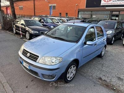 Usata Fiat Punto Active 60 CV (44 kW) 2005 Blu/azzurro Utilitaria