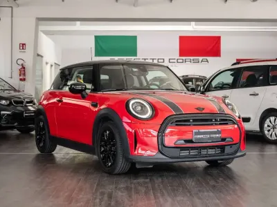 Usata Mini Cooper Premium 136 CV (100 kW) 2023 Rosso Utilitaria