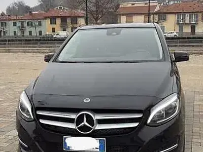 Usata Mercedes B180 Premium 109 CV (80 kW) 2017 Utilitaria