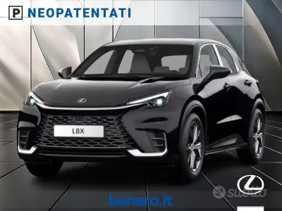 Nuova Lexus LBX 136 CV (100 kW) 2026 Black (non ord) SUV