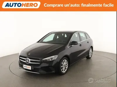 Usata Mercedes B180 116 CV (85 kW) 2019 Nero Utilitaria