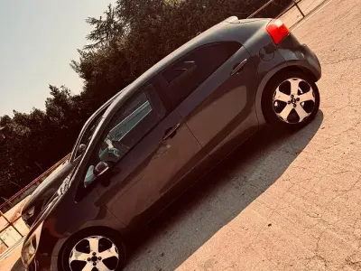 Usata Kia Rio 90 CV (66 kW) 2013 Grigio Berlina