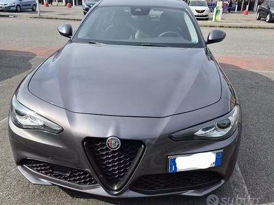 Usata Alfa Romeo Giulia Super 150 CV (110 kW) 2017 Grigio Berlina