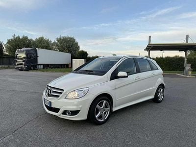 Mercedes B180