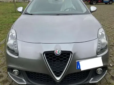 Usata Alfa Romeo Giulietta Super 120 CV (88 kW) 2016 Grigio Utilitaria