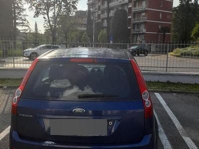 Usata Ford Fiesta 75 CV (55 kW) 2007 Blu Utilitaria