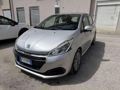 Usata Peugeot 208 Active 75 CV (55 kW) 2016 Utilitaria