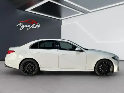 Käytetty Mercedes C300e Premium 313 HP (230 kW) 2023 Valkoinen Sedan