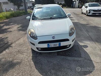 Usata Fiat Punto 75 CV (55 kW) 2012 Bianco Utilitaria