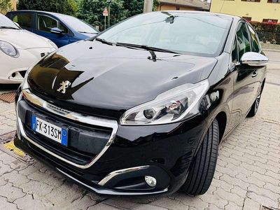 Usata Peugeot 208 Allure 75 CV (55 kW) 2017 Nero Utilitaria