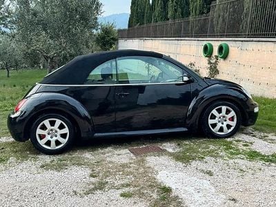 Usata VW New Beetle 101 CV (74 kW) 2004 Nero Utilitaria