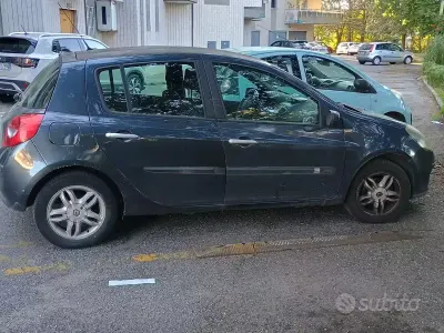 Usata Renault Clio II 85 CV (62 kW) 2006 Berlina