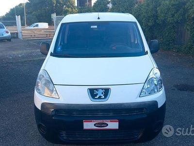 Usata Peugeot Partner 90 CV (66 kW) 2010 Bianco Monovolume