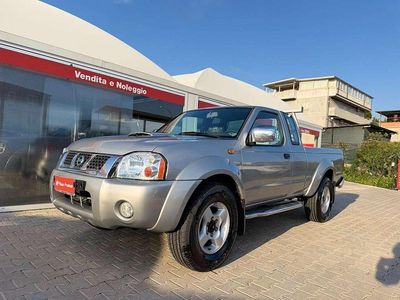 Second-hand Nissan Navara 101 CP (74 kW) 2005 Gri Pickup