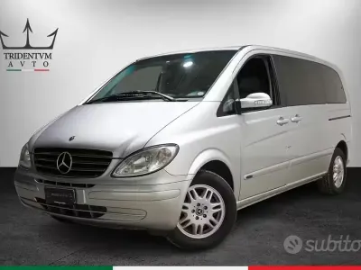 Usata Mercedes Viano 150 CV (110 kW) 2004 Argento Monovolume