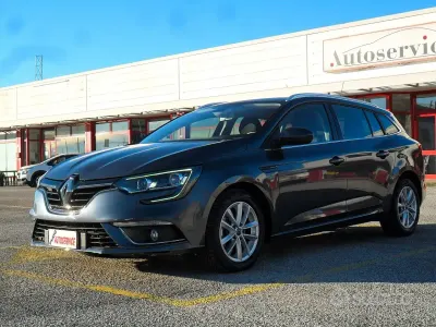 Usata Renault Mégane GrandTour Business 95 CV (69 kW) 2020 Grigio Station wagon