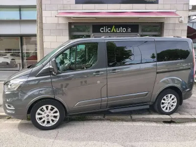 Usata Ford Tourneo 150 CV (110 kW) 2023 Grigio Monovolume