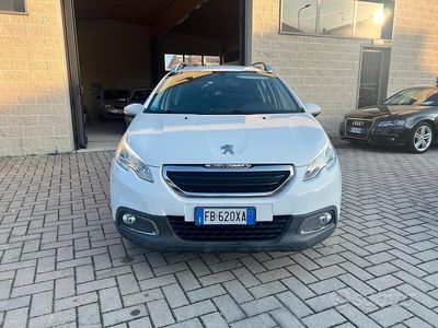 Usata Peugeot 2008 Active 75 CV (55 kW) 2016 Bianco SUV