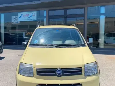 Usata Fiat Panda 4x4 60 CV (44 kW) 2005 Giallo Utilitaria