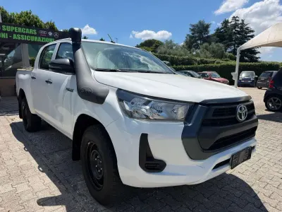 Usata Toyota HiLux 150 CV (110 kW) 2021 Bianco Pick-up