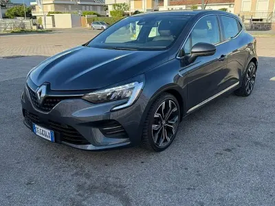 Usata Renault Clio V 2022 Bluazzurro Berlina