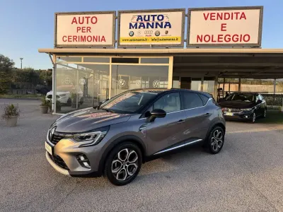 Usata Renault Captur Business 95 CV (69 kW) 2021 Grigio SUV