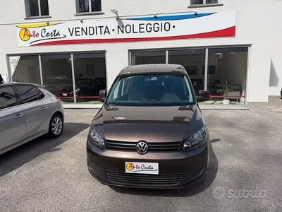 Käytetty VW Caddy Highline 110 HP (80 kW) 2014 Ruskea Tila-auto