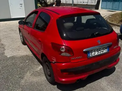 Usata Peugeot 206 60 CV (44 kW) 2011 Rosso Berlina