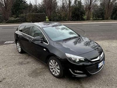 Usata Opel Astra Business 136 CV (100 kW) 2015 Nero Station wagon