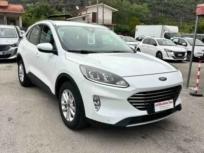 Begagnad Ford Kuga Titanium 120 HK (88 kW) 2022 Vit SUV