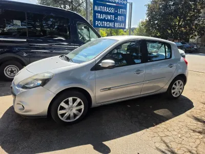 Usata Renault Clio II Dynamique 58 CV (42 kW) 2010 Grigio Berlina