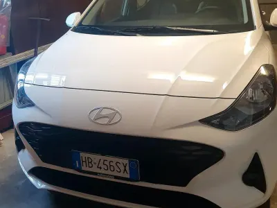 Usata Hyundai i10 86 CV (63 kW) 2025 Bianco Utilitaria