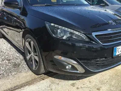 Usata Peugeot 308 SW Allure 120 CV (88 kW) 2016 Station wagon