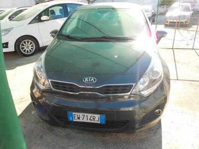 Usata Kia Rio 90 CV (66 kW) 2015 Nero Berlina