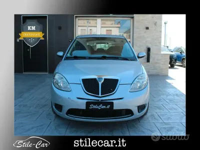 Usata Lancia Ypsilon 60 CV (44 kW) 2008 Grigio Utilitaria